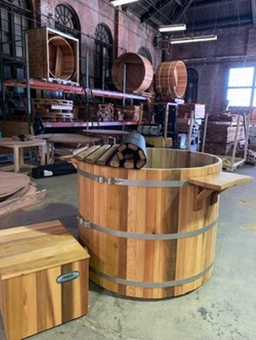 5'  Cedar Wood  Spa / Hot Tub *Seats 3-4