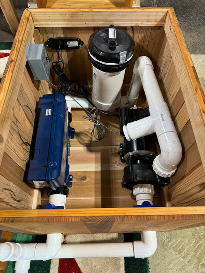 6' Cedar Wood Spa / Hot Tub *Seats 4-6