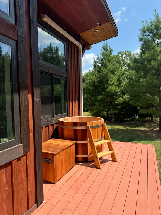4’ Cedar Wood Spa / Hot Tub * Seats 1-2